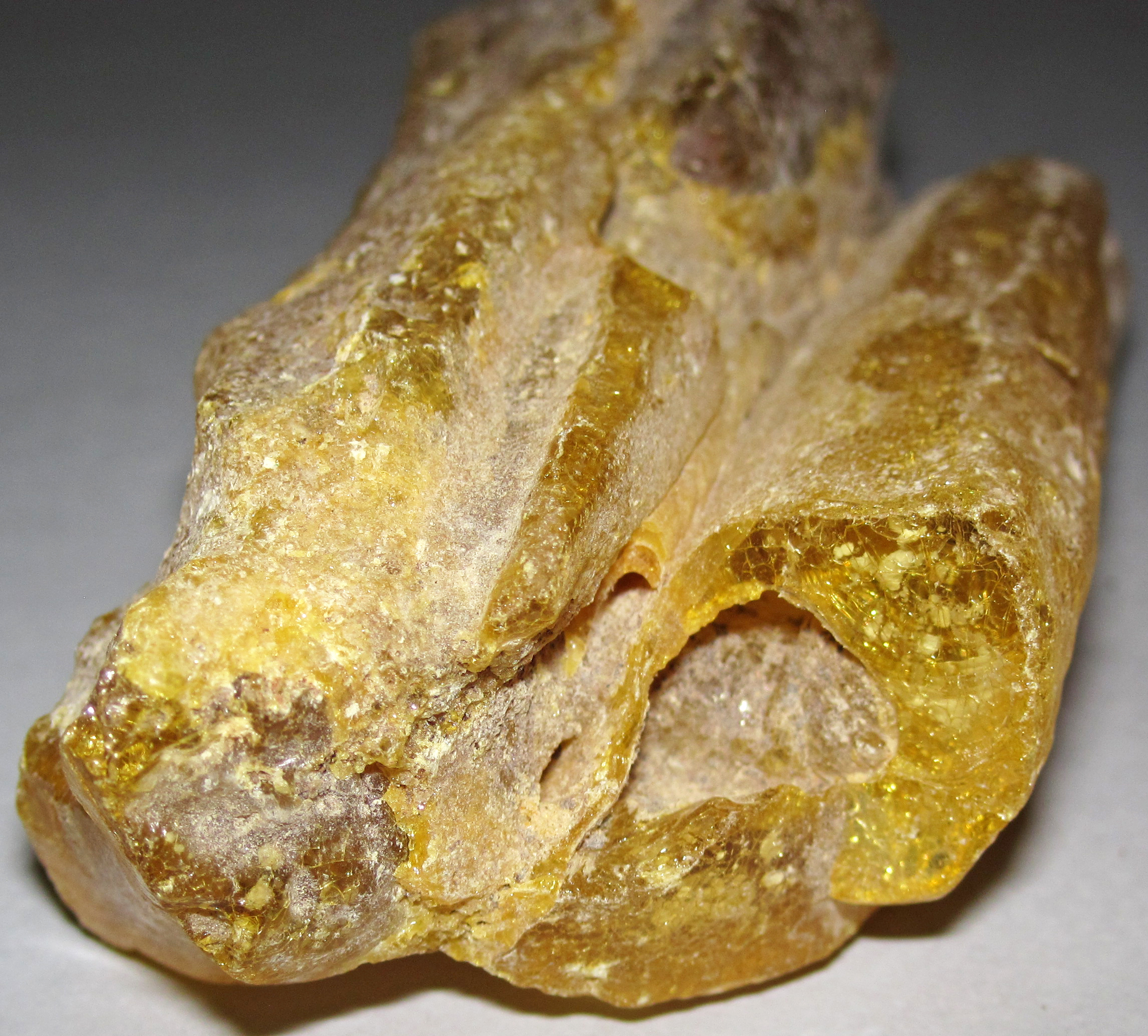 Gum Damar Resin