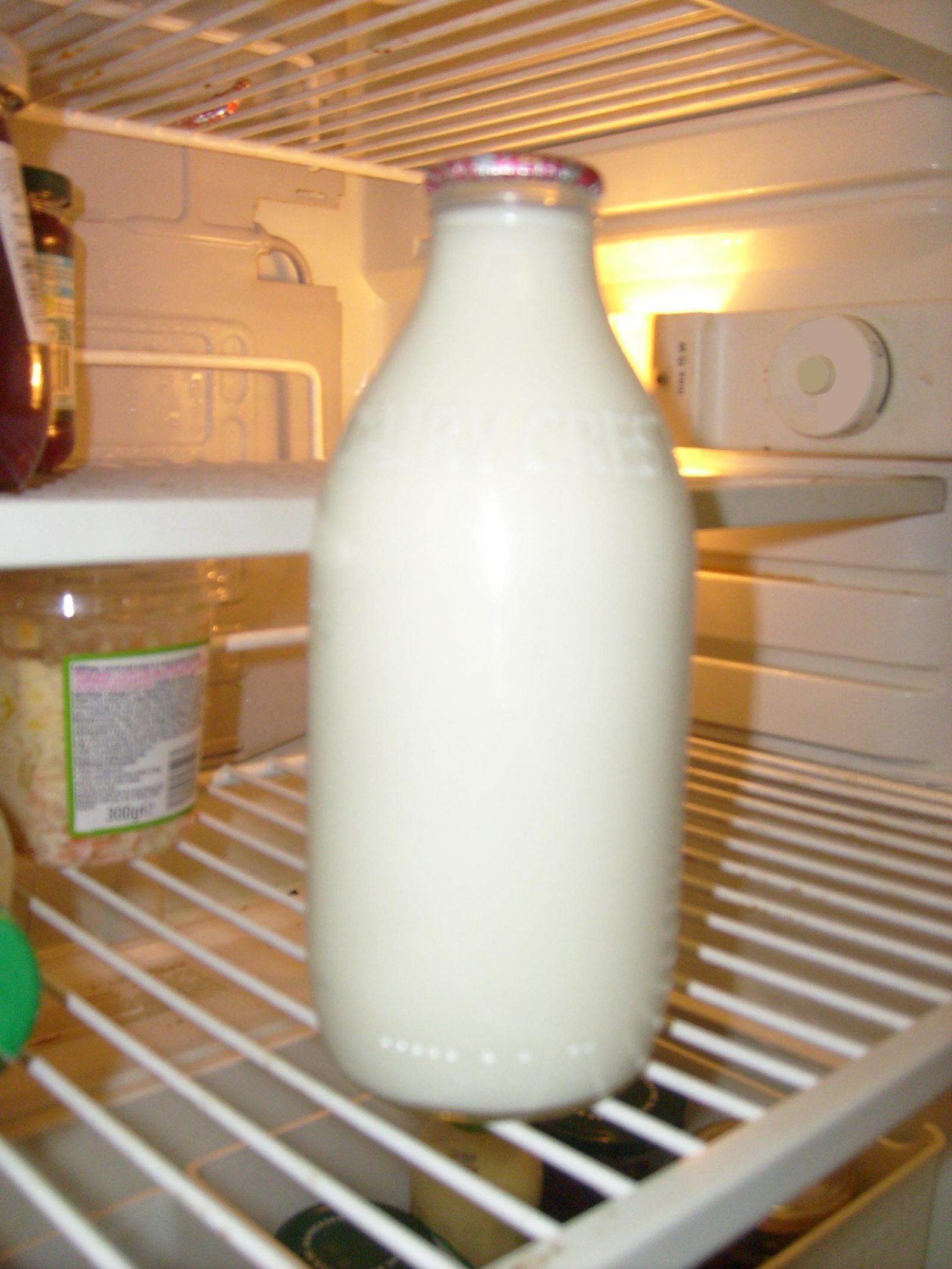 Fresh Cow Milk